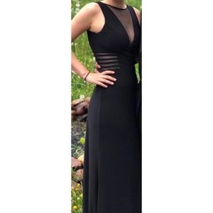 I am selling a prom dress I need it gone urgently